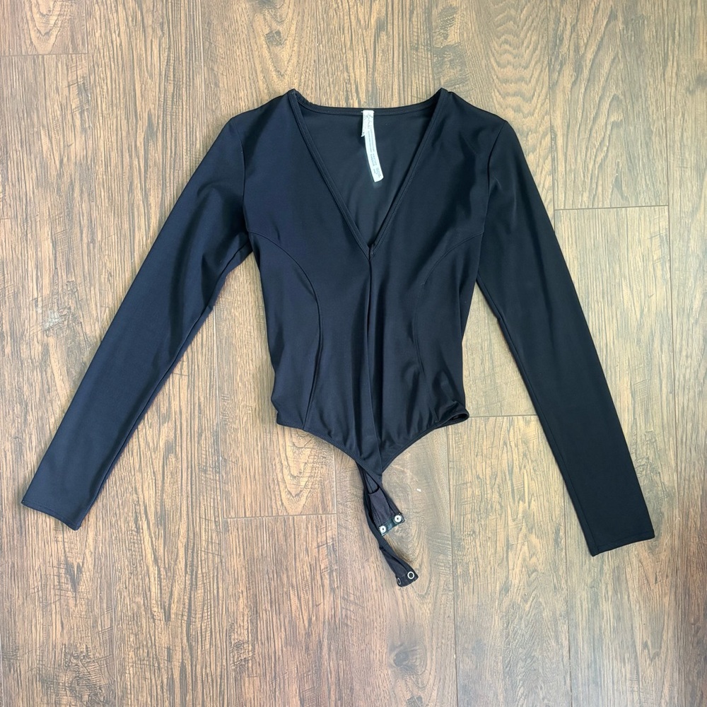 Free People Intimately Black V Neck Long Sleeve Stretch Bodysuit Women’s Size XS